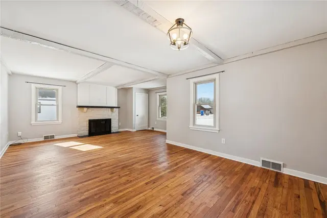 5547 Grubbs Road gallery image 8