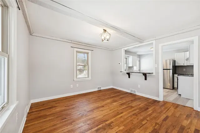5547 Grubbs Road gallery image 9