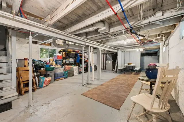 5616 Meridian Rd gallery image 15