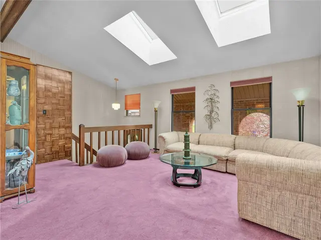 562 Bruton Drive gallery image 5