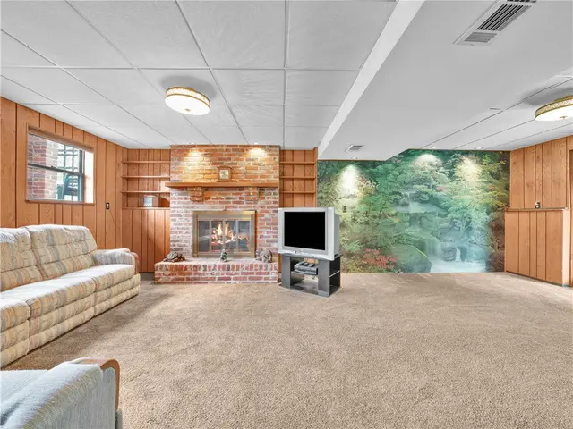 562 Bruton Drive gallery image 7