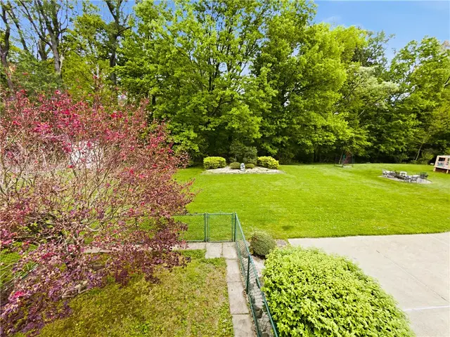 562 Bruton Drive gallery image 29