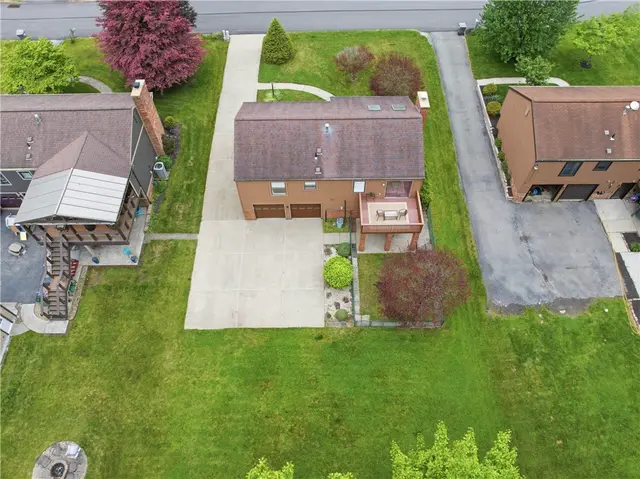 562 Bruton Drive gallery image 32