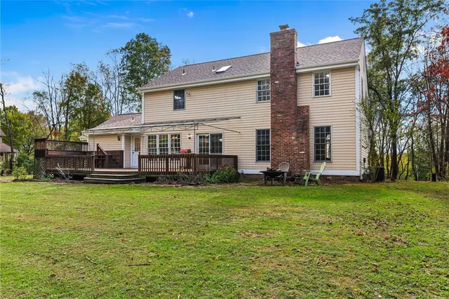 562 Callery Rd gallery image 3