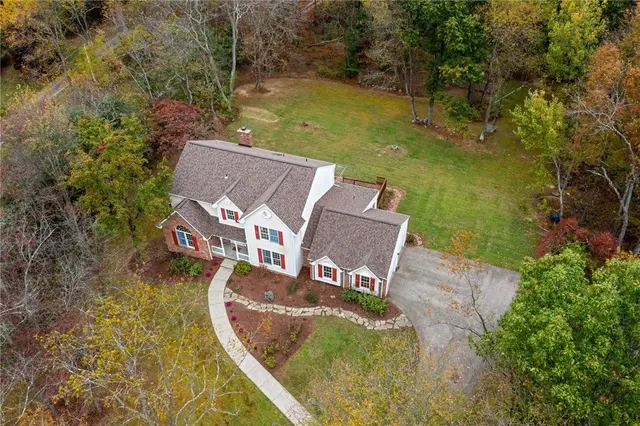 562 Callery Rd gallery image 12