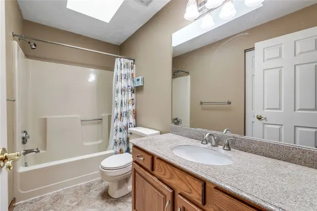 562 Callery Rd gallery image 16