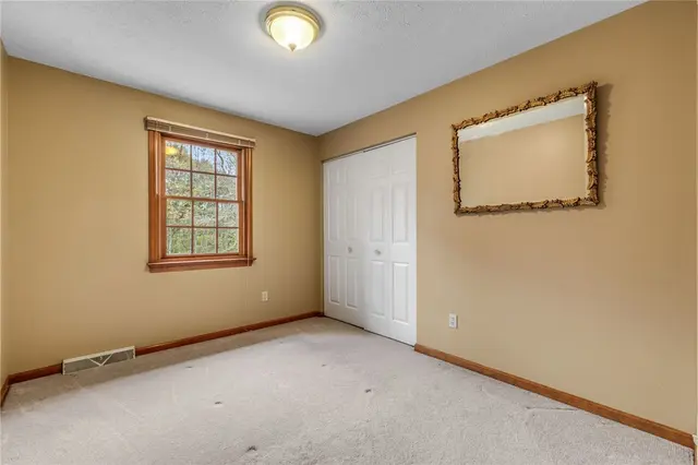 562 Callery Rd gallery image 18