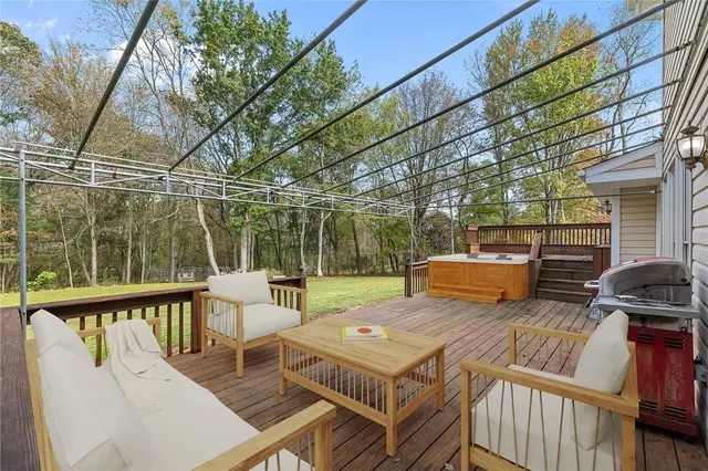 562 Callery Rd gallery image 20
