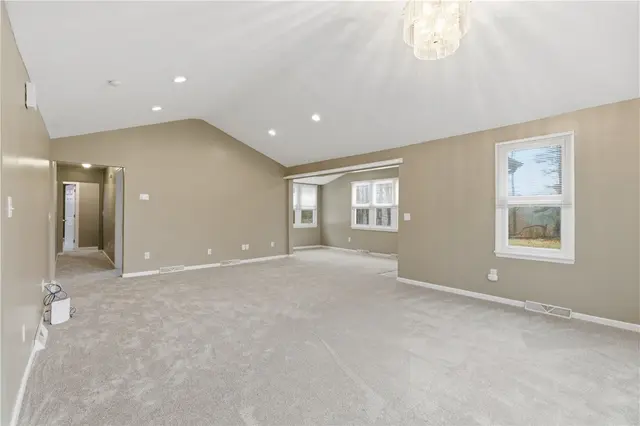 5641 Fairfield Dr gallery image 3