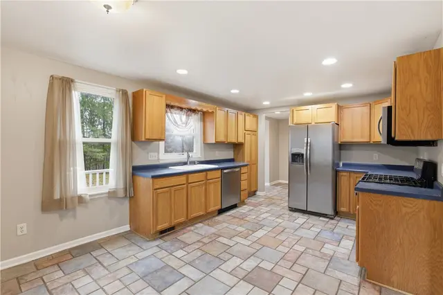 5641 Fairfield Dr gallery image 5