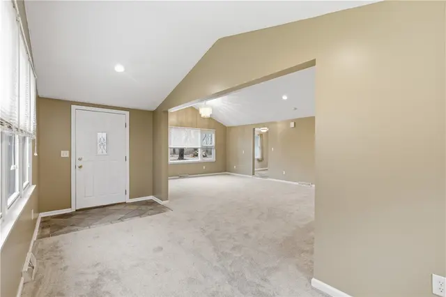 5641 Fairfield Dr gallery image 8