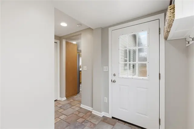 5641 Fairfield Dr gallery image 10