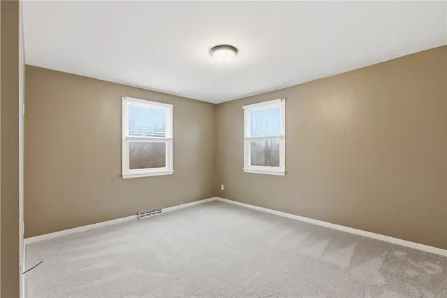 5641 Fairfield Dr gallery image 17