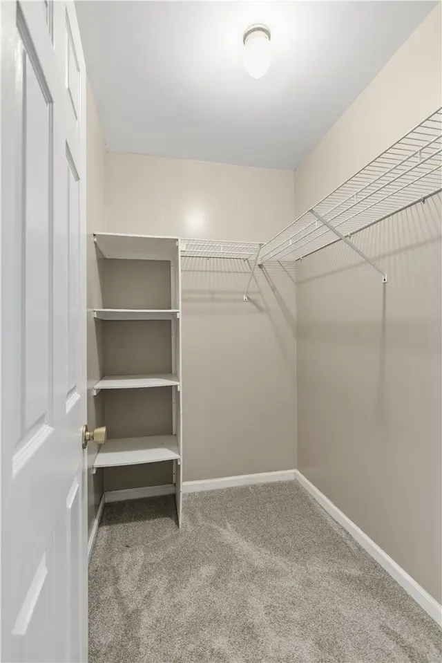 5641 Fairfield Dr gallery image 19