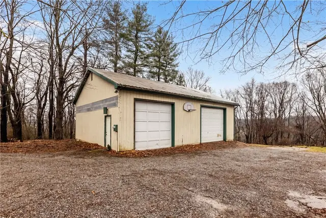 5641 Fairfield Dr gallery image 28