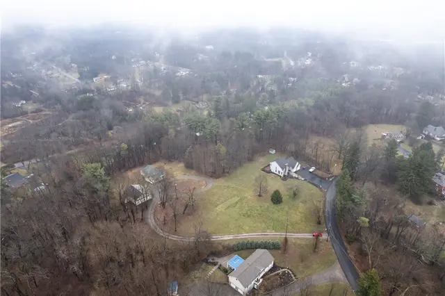 5641 Fairfield Dr gallery image 33