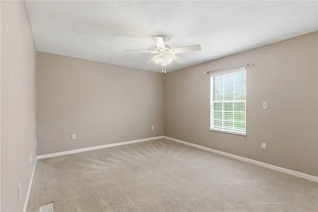 570 Bruton Dr gallery image 6