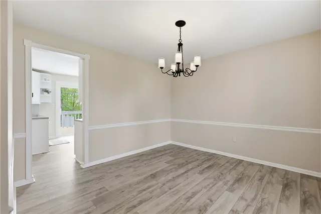 570 Bruton Dr gallery image 17
