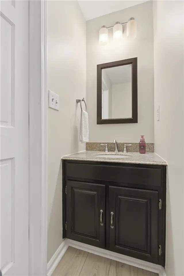 570 Bruton Dr gallery image 25