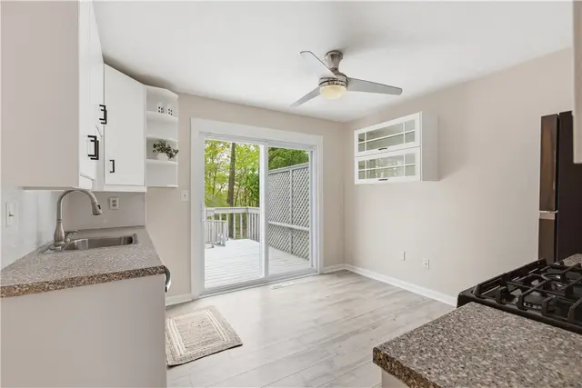 570 Bruton Dr gallery image 30
