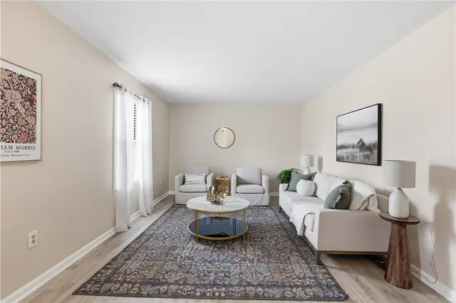 570 Bruton Dr gallery image 34