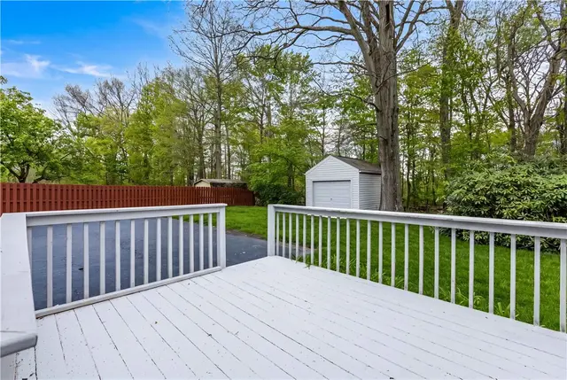570 Bruton Dr gallery image 35