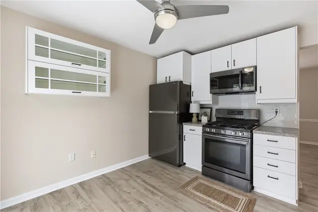 570 Bruton Dr gallery image 41