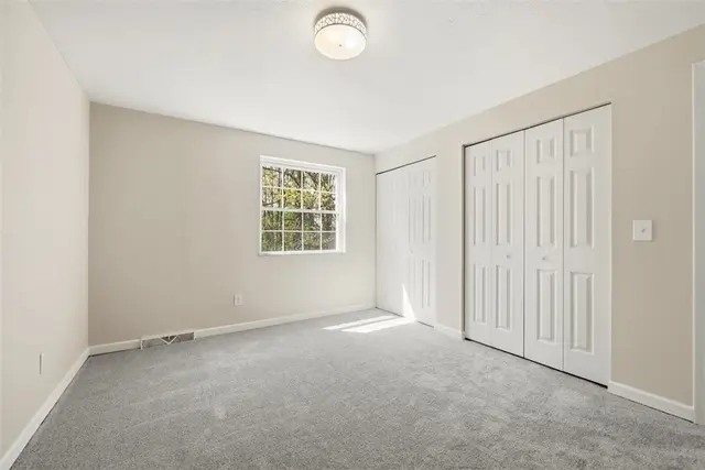 5705 Summit St gallery image 11