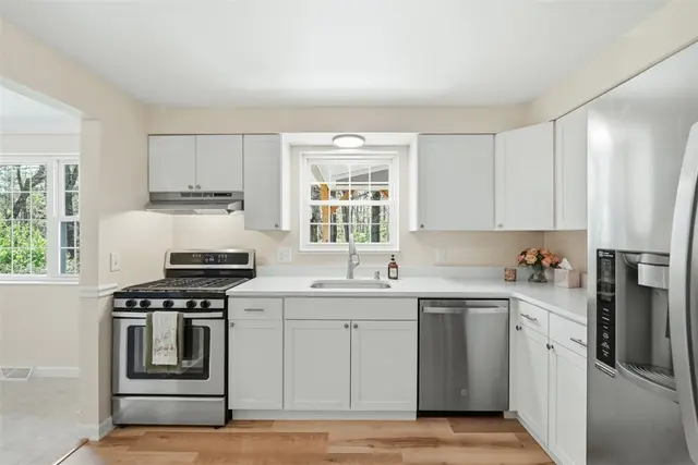 5705 Summit St gallery image 17