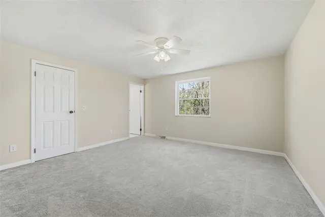 5705 Summit St gallery image 35