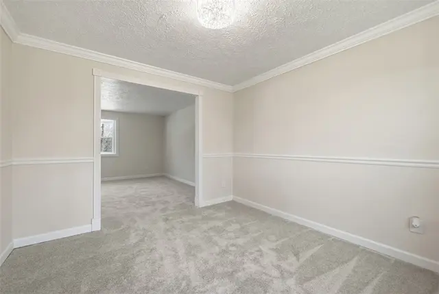 5705 Summit St gallery image 36