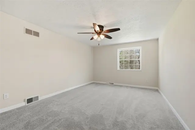 5705 Summit St gallery image 51