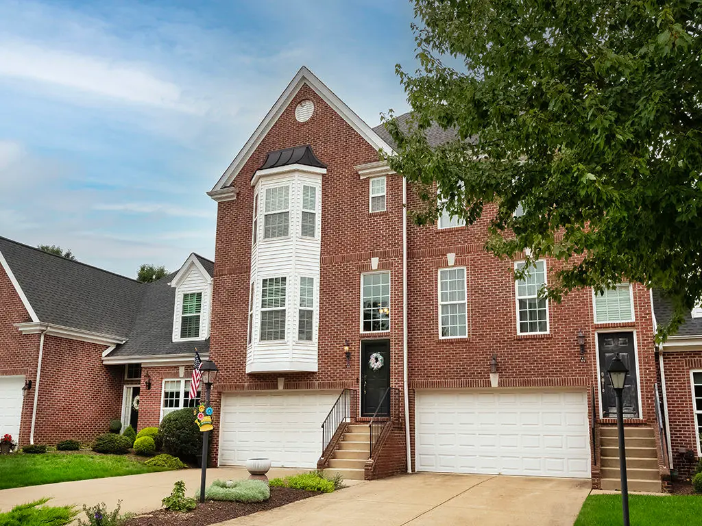 575 E Vanderbilt DRIVE