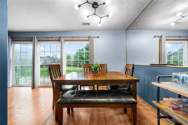 58 Monmouth Dr gallery image 18