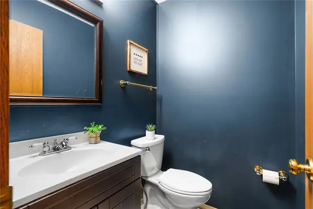 58 Monmouth Dr gallery image 19