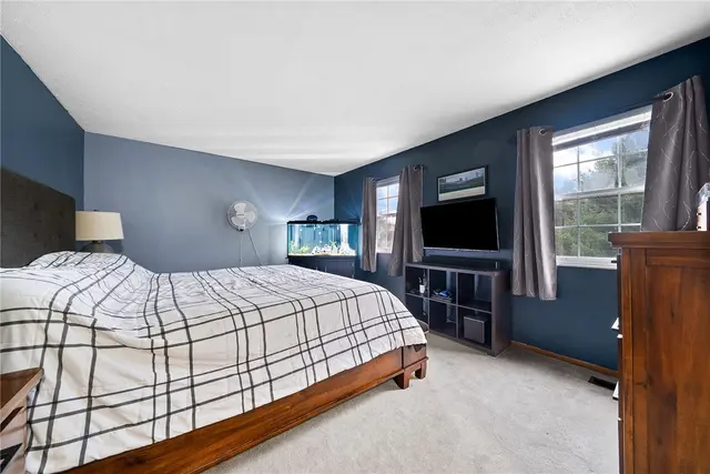 58 Monmouth Dr gallery image 23
