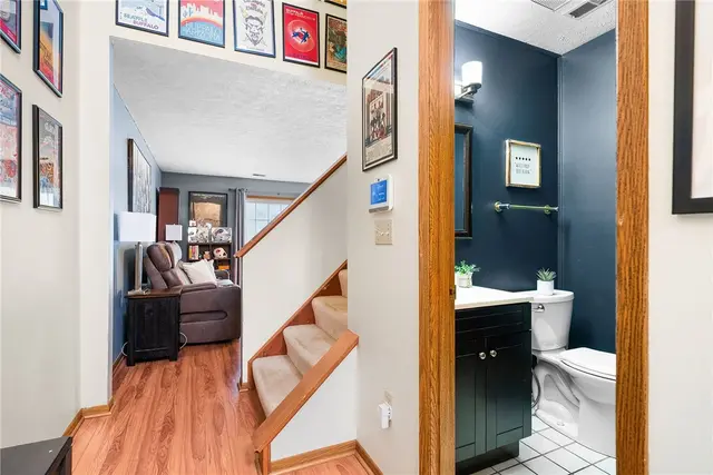 58 Monmouth Dr gallery image 24