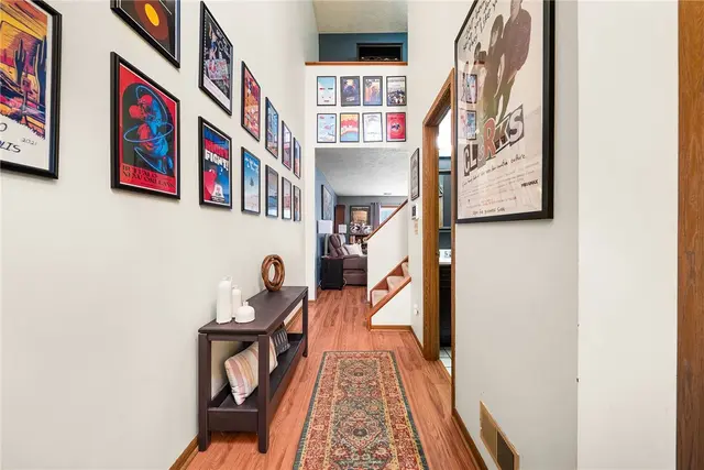 58 Monmouth Dr gallery image 28