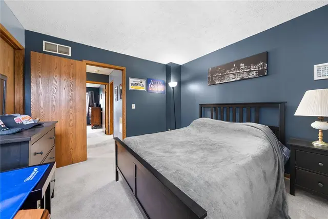 58 Monmouth Dr gallery image 38