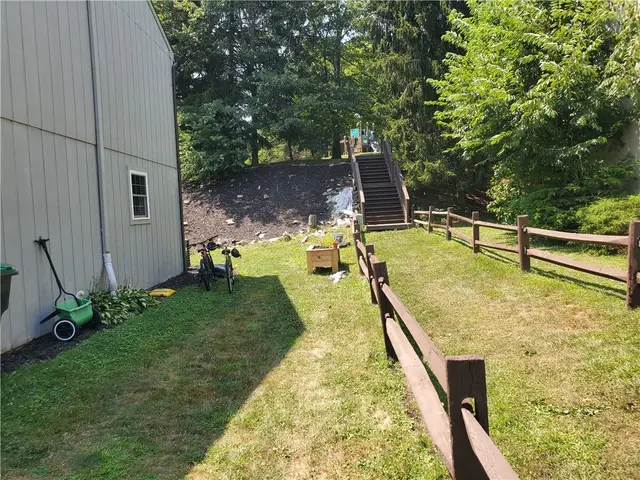 585 Brandywine Dr gallery image 7