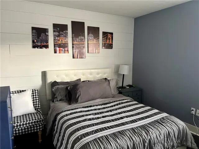 585 Brandywine Dr gallery image 17
