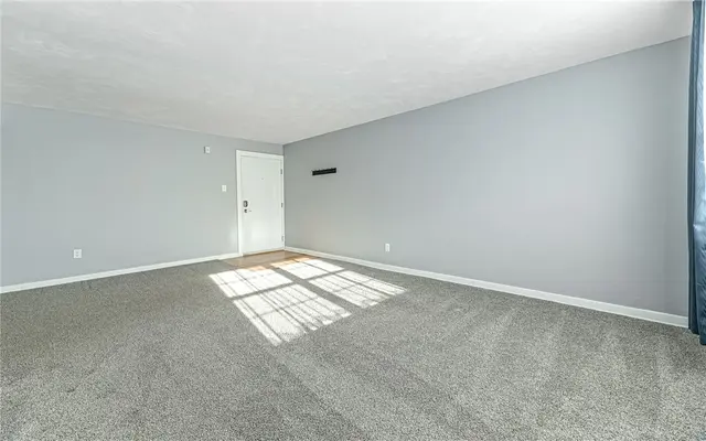 5900 BABCOCK 37 gallery image 6