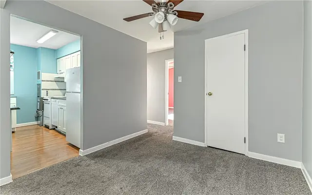 5900 BABCOCK 37 gallery image 17