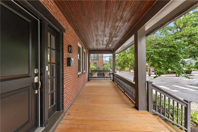 600 Blackburn Rd gallery image 15