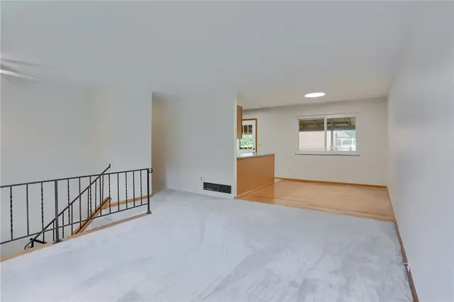 600 Joan Street gallery image 17