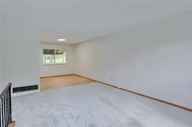 600 Joan Street gallery image 31