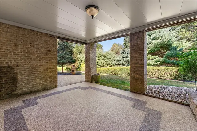 600 Victoria Ln gallery image 7