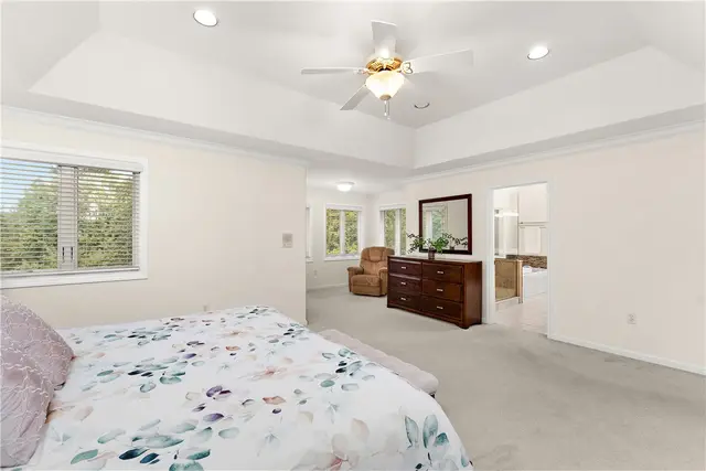600 Victoria Ln gallery image 11