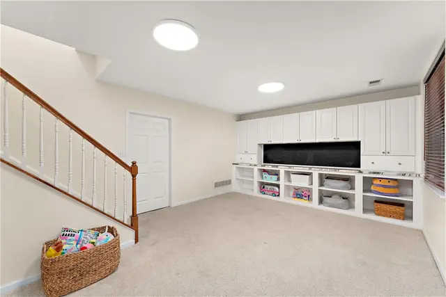 600 Victoria Ln gallery image 16
