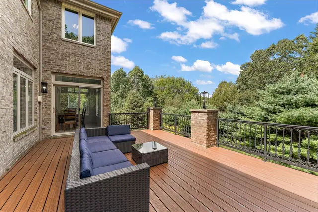 600 Victoria Ln gallery image 17